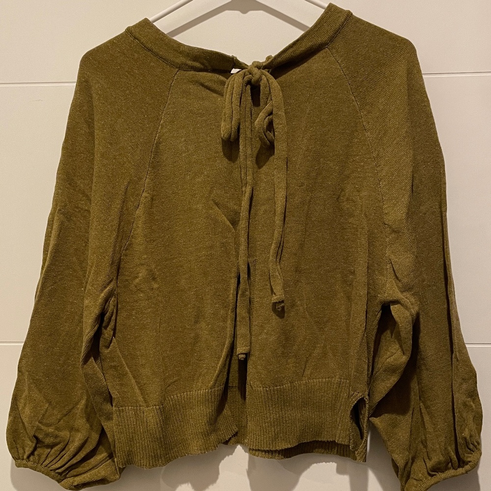 ZARA Ribbon Tie Open Back Sweater Top Shirt blouse olive green M puff sleeve med